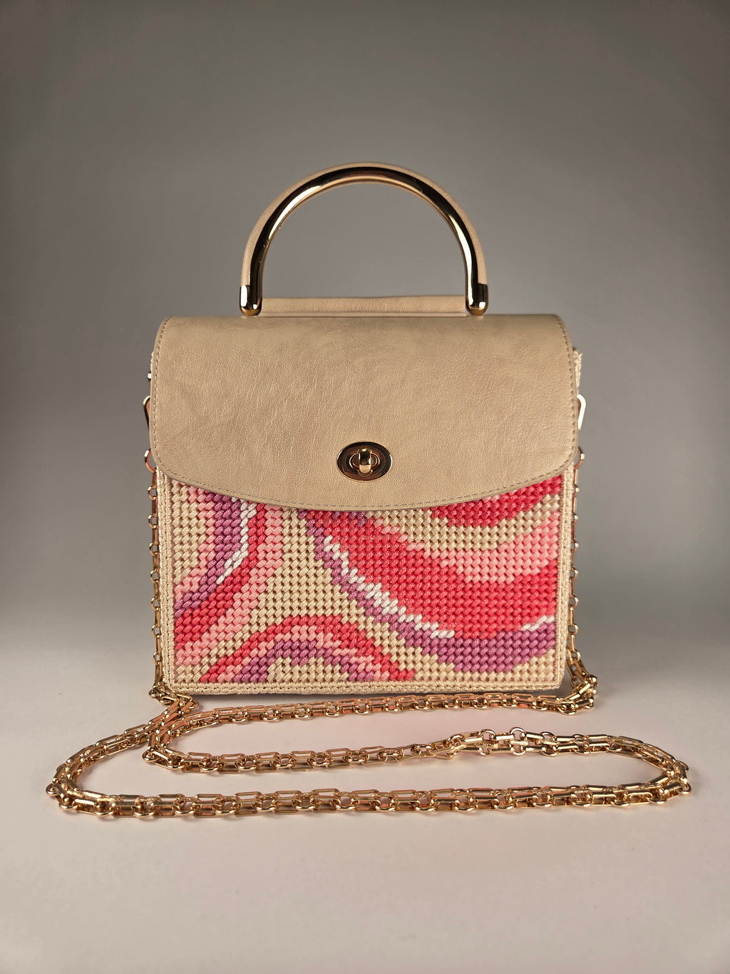 Timeless Luxury Handbag Icon – Pink Waves