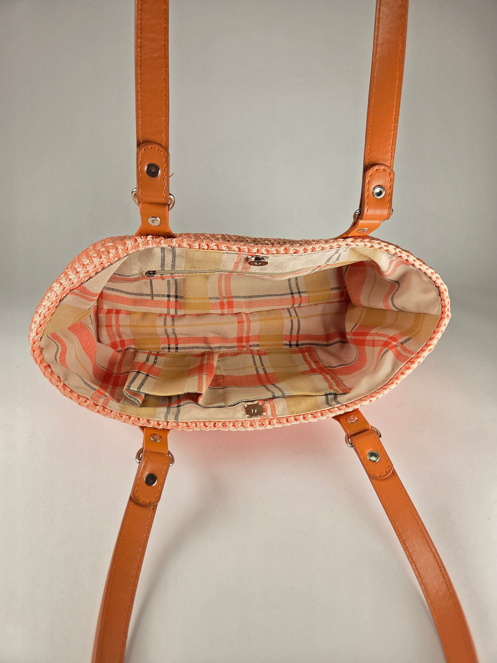 Elegant Crochet Bag – Apricot Dreams